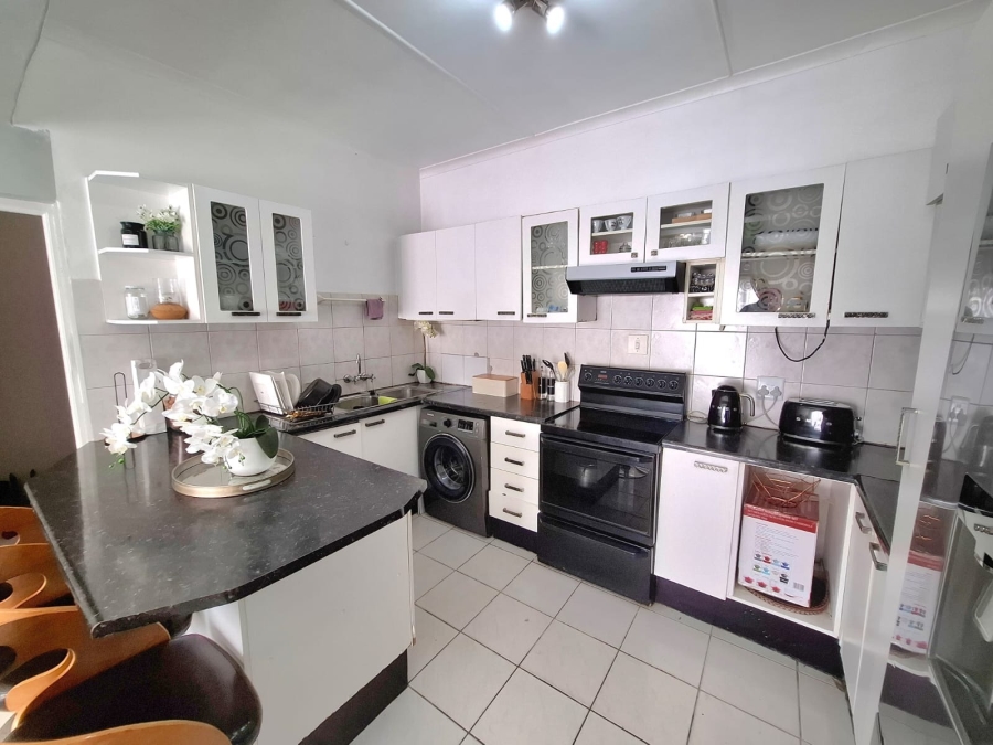 To Let 3 Bedroom Property for Rent in Dorchester Heights Eastern Cape